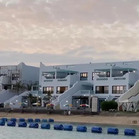 درة العروس خمس غرف وصالة مع بالكونة على شاطئ البرادايس - عوائل Apartment Durat  Alarous Exterior photo