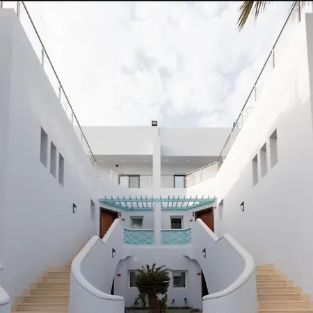 درة العروس خمس غرف وصالة مع بالكونة على شاطئ البرادايس - عوائل Apartment Durat  Alarous Exterior photo