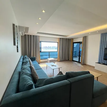 درة العروس خمس غرف وصالة مع بالكونة على شاطئ البرادايس - عوائل Apartment Durat  Alarous Exterior photo