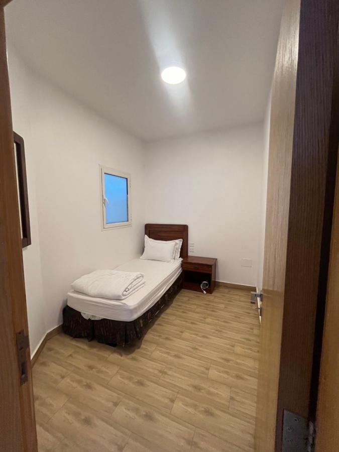 درة العروس خمس غرف وصالة مع بالكونة على شاطئ البرادايس - عوائل Apartment