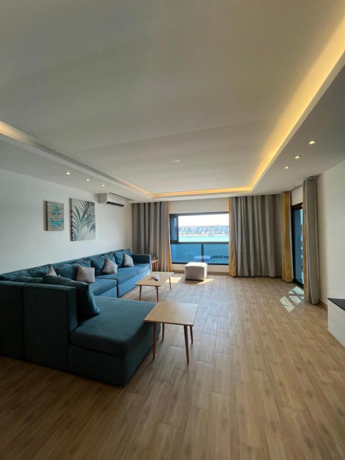 درة العروس خمس غرف وصالة مع بالكونة على شاطئ البرادايس - عوائل Apartment Durat  Alarous